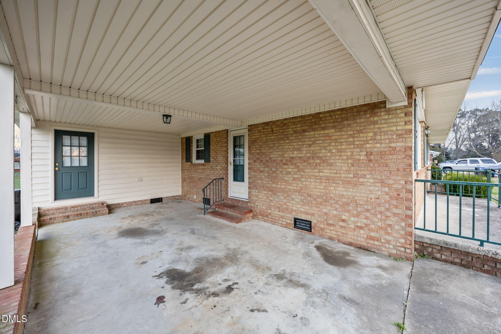 131 Fairview Village Road Dunn, NC 28334 - Photo 31 of 43 a backyard of a house