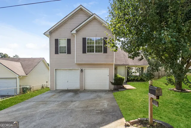 $2,025 | 4290 Ward Bluff Court, Ellenwood, GA 30294