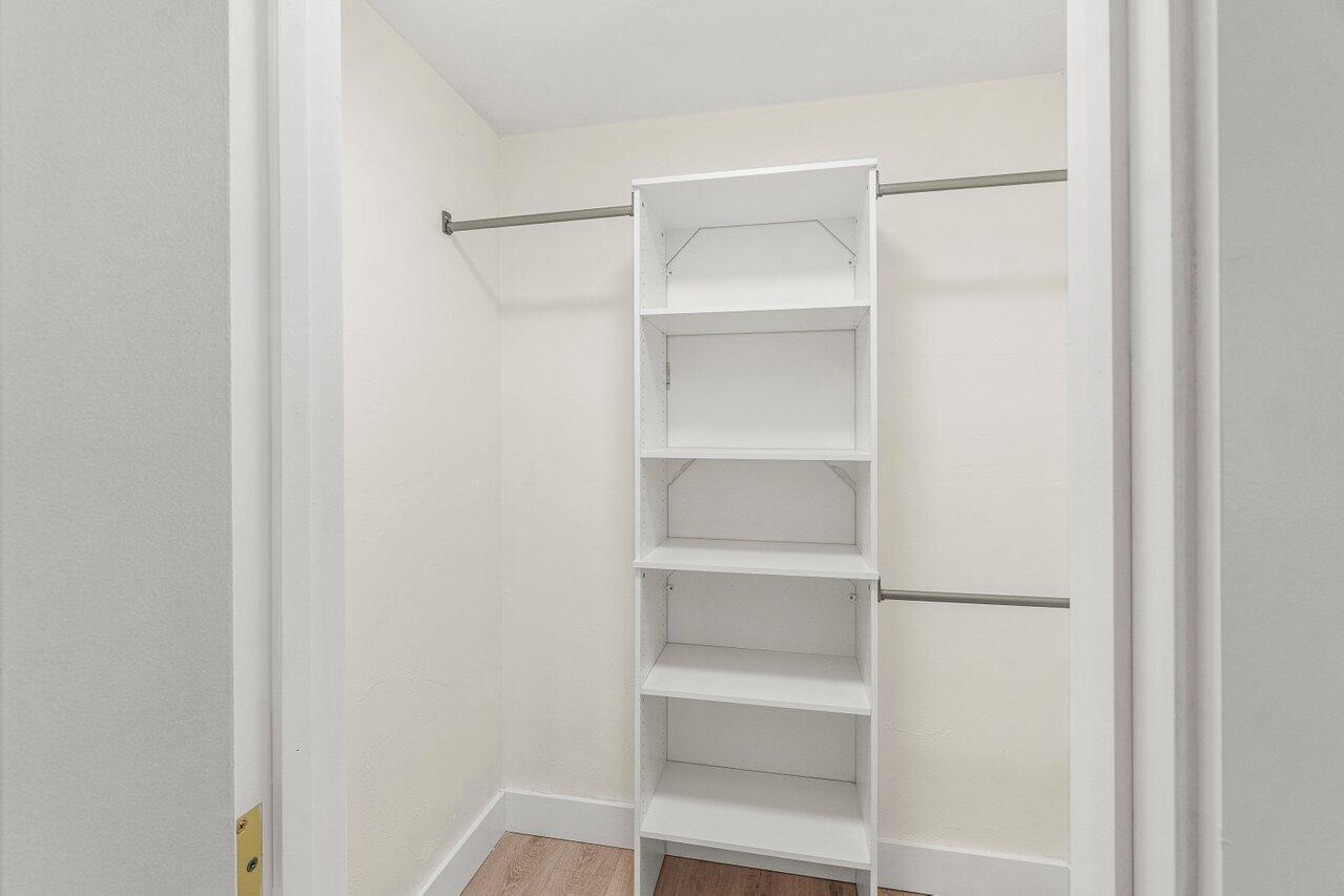 2433 Palm Road West Palm Beach, FL 33406 - Photo 27 of 45 PRIMARY CLOSET