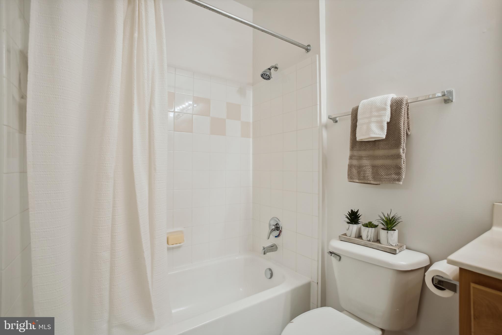 12000 Market Street, Unit 249 Reston, VA 20190 - Photo 33 of 58 Bathroom