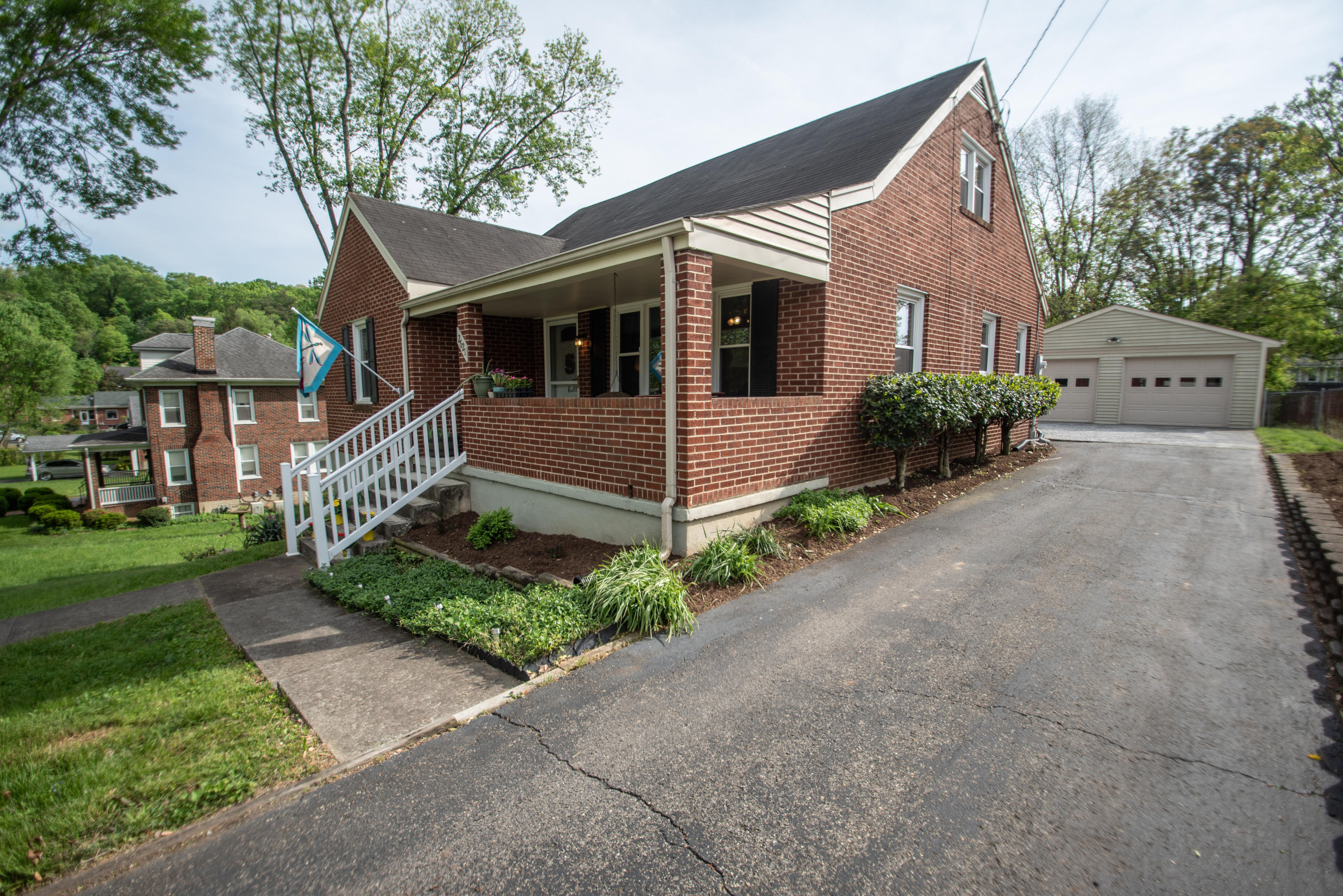 2621 Weaver Road Southwest Roanoke, VA 24015 - Photo 2 of 32 untitled-7