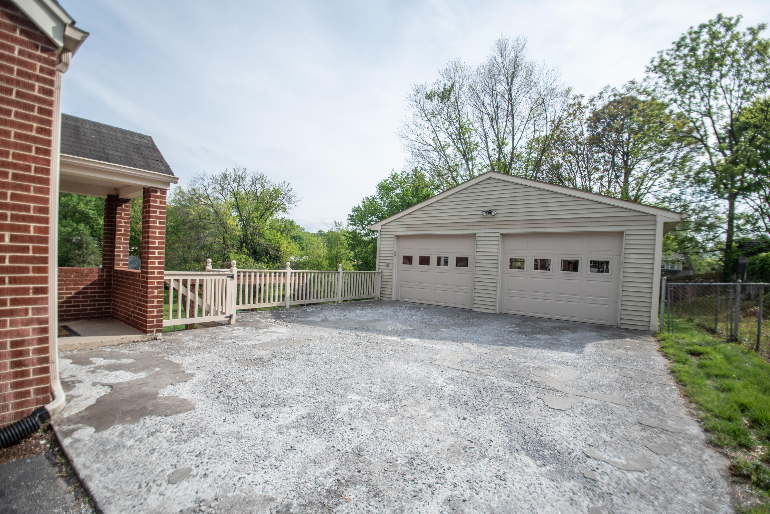 2621 Weaver Road Southwest Roanoke, VA 24015 - Photo 5 of 32 untitled-8