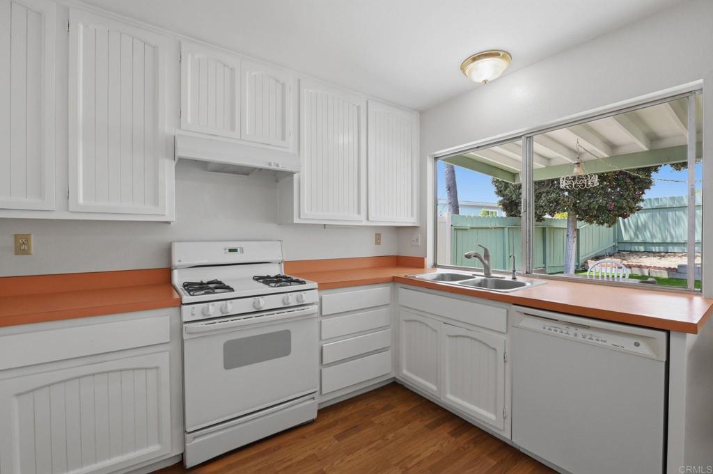 1712 Greentree Road Encinitas, CA 92024 - Photo 11 of 28 Gallery Image 11