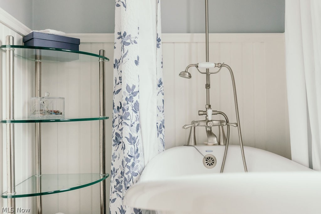 22732 Rye Road Beachwood, OH 44122 - Photo 22 of 27 The graceful, footed slipper tub is extra deep for soaking.