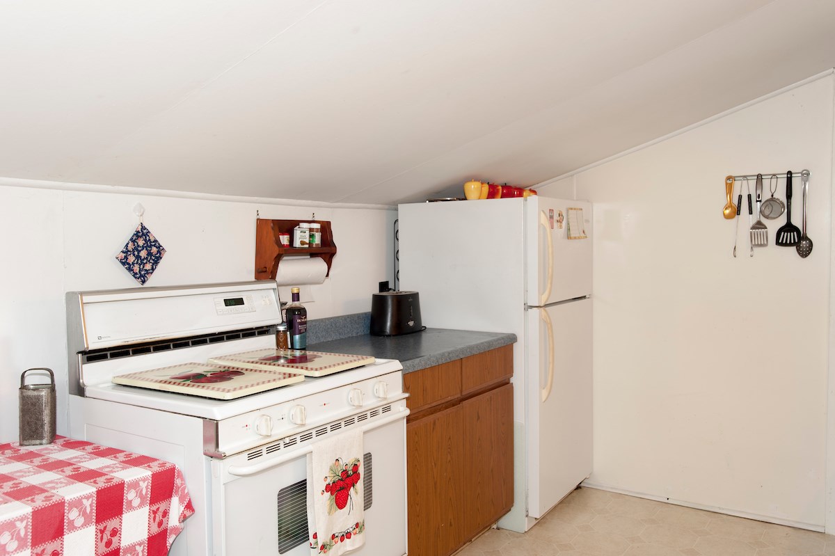 3077 Kroupa Road Traverse City, MI 49686 - Photo 53 of 61 1837873-55.JPG