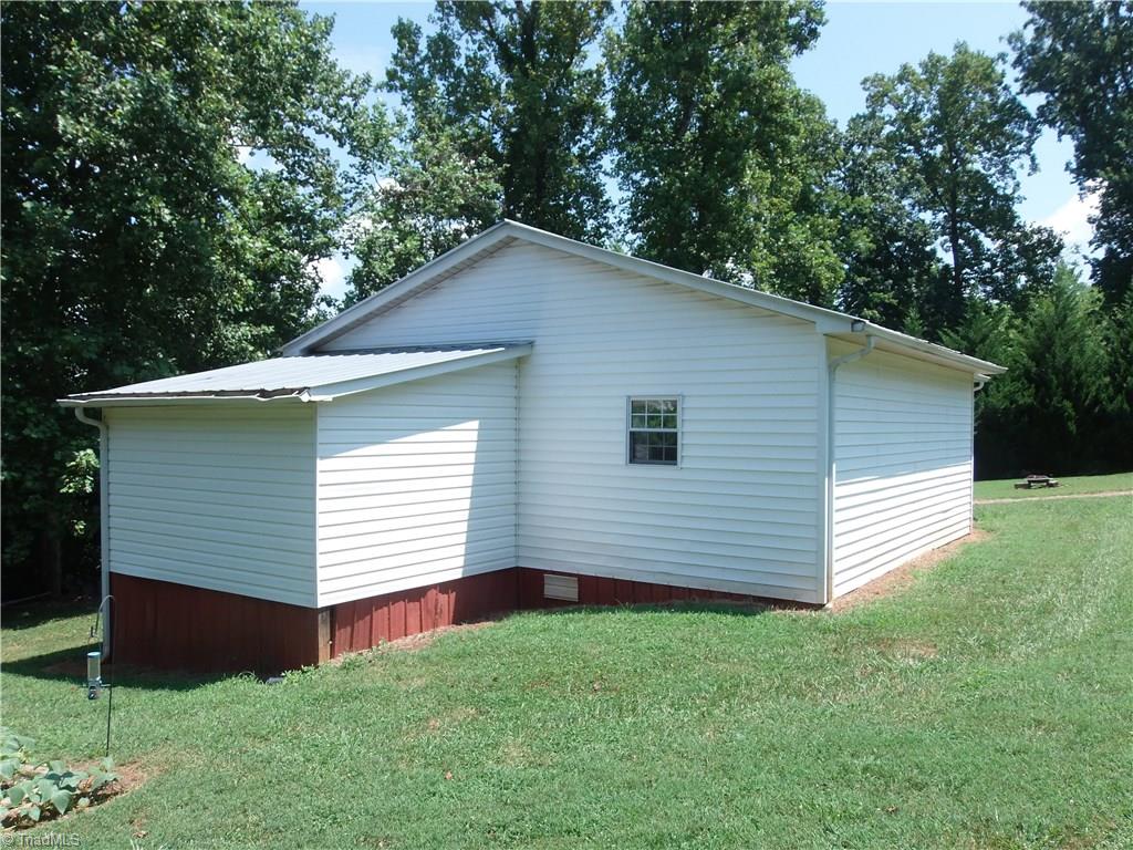 1048 Bray Ford Road Dobson, NC 27017 - Photo 10 of 26 Gallery Image 10