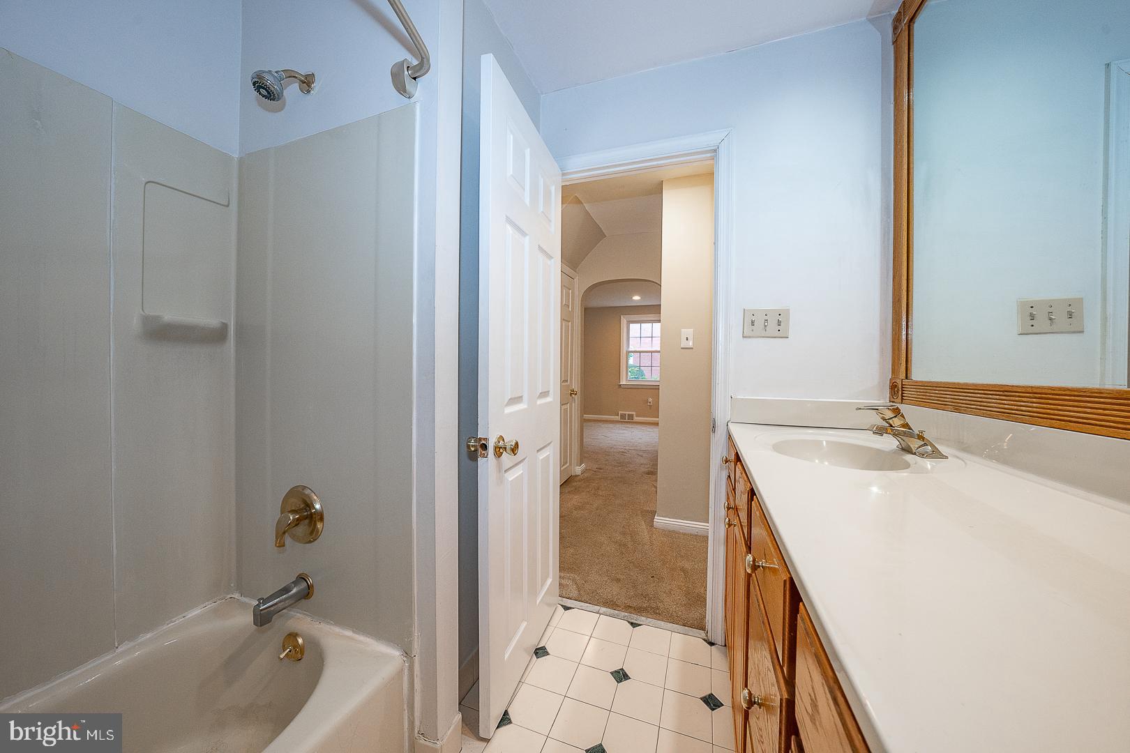 427 Wayne Avenue Springfield, PA 19064 - Photo 12 of 49 First Floor Full Bath
