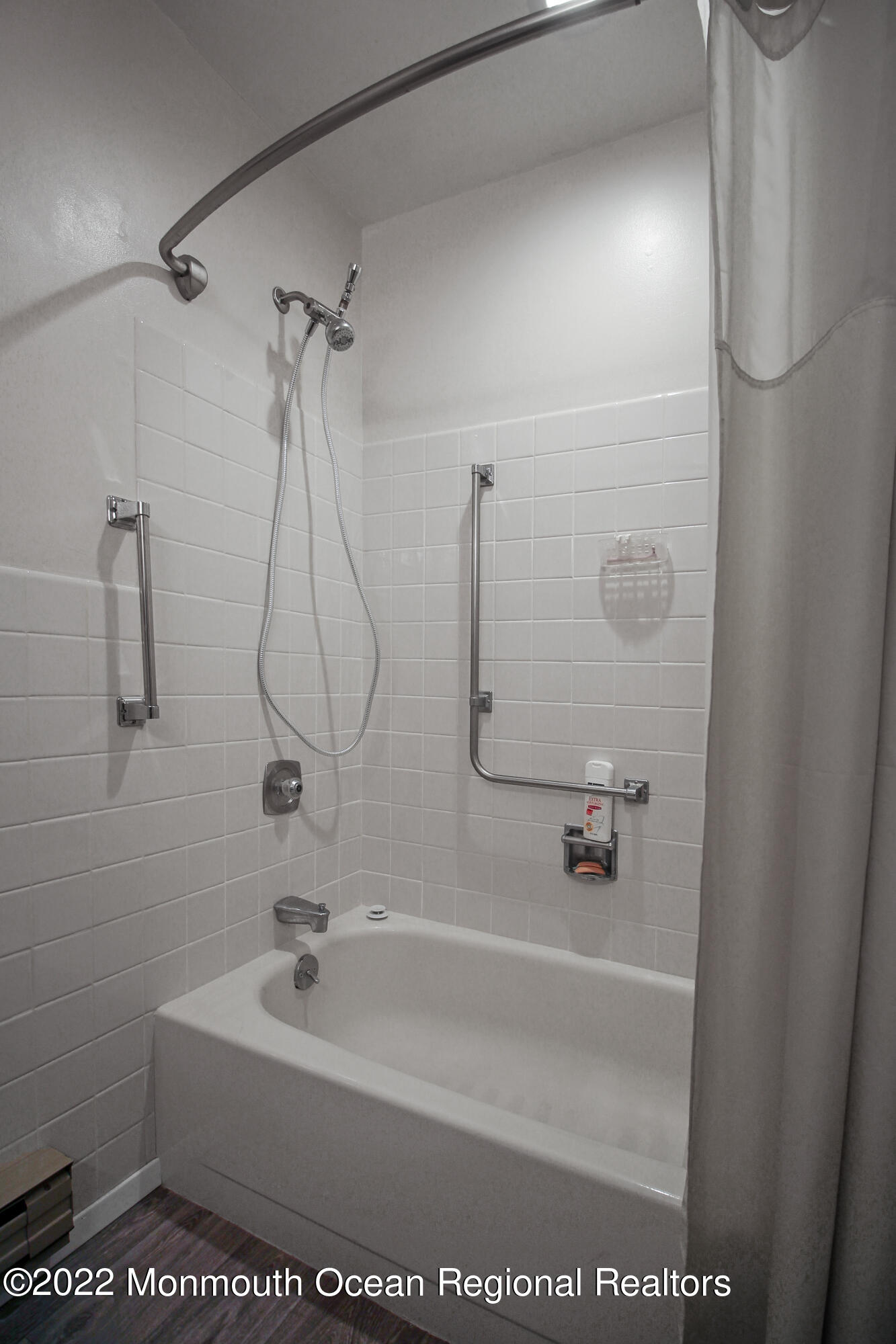 2 A Juniper Lane Whiting, NJ 08759 - Photo 21 of 24 24 Bath