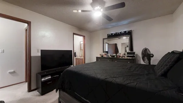 $194,900 | 614 Creve Coeur Drive, Champaign, IL 61822