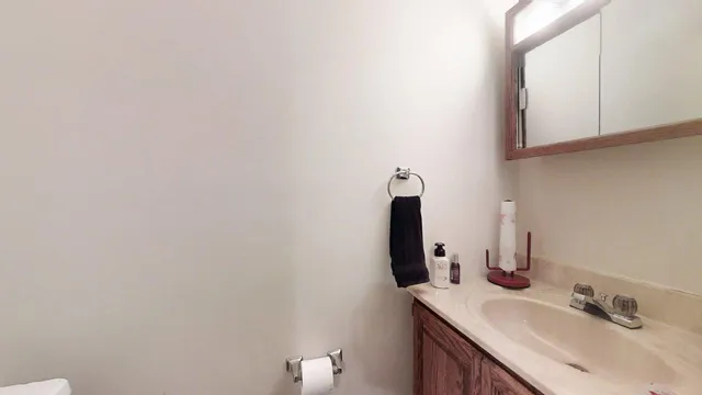 $194,900 | 614 Creve Coeur Drive, Champaign, IL 61822