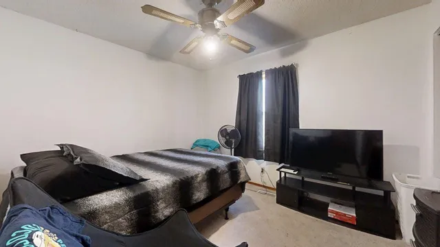 $194,900 | 614 Creve Coeur Drive, Champaign, IL 61822