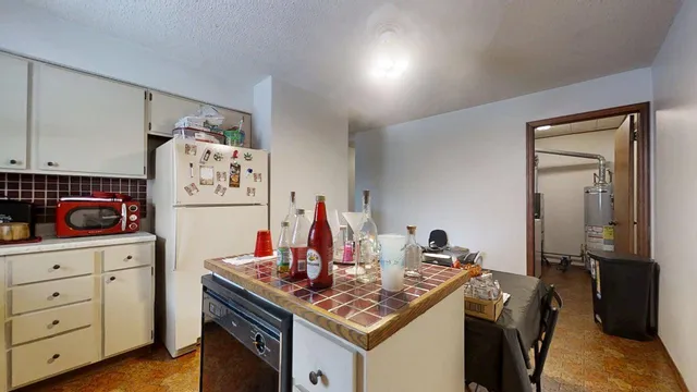 $194,900 | 614 Creve Coeur Drive, Champaign, IL 61822