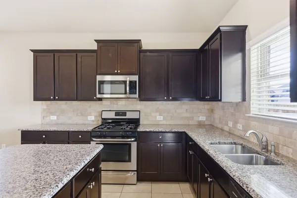 $2,300 | 609 Carly Ann Lane, Leander, TX 78641