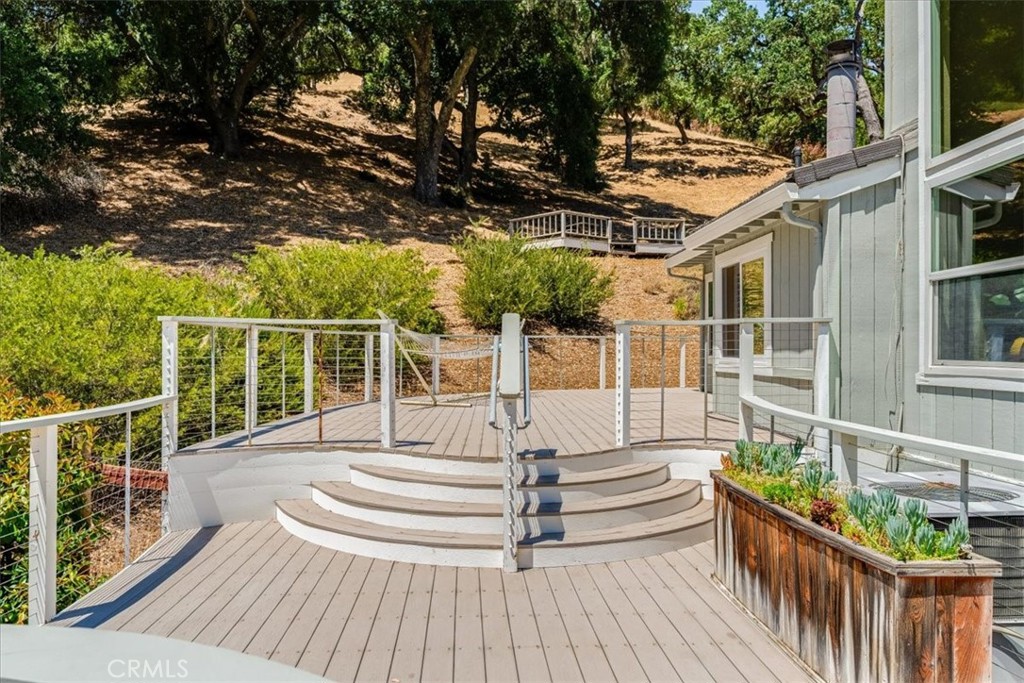 11555 Cenegal Road Atascadero, CA 93422 - Photo 42 of 57 a view of balcony with wooden floor and fence