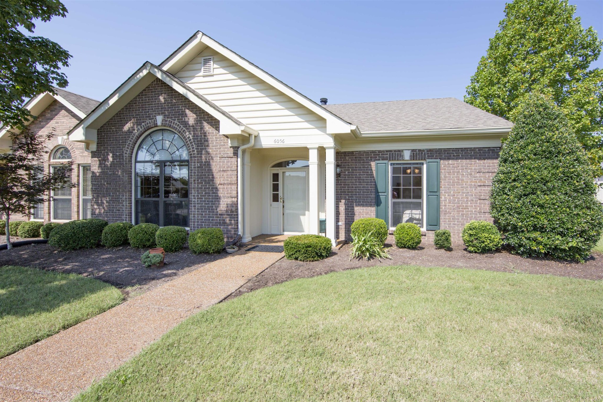 6056 Sunrise Circle Franklin, TN 37067 - Photo 3 of 38