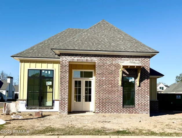 $377,600 | 112 Tea Rose Drive, Broussard, LA 70518