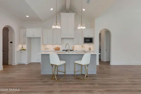 $377,600 | 112 Tea Rose Drive, Broussard, LA 70518