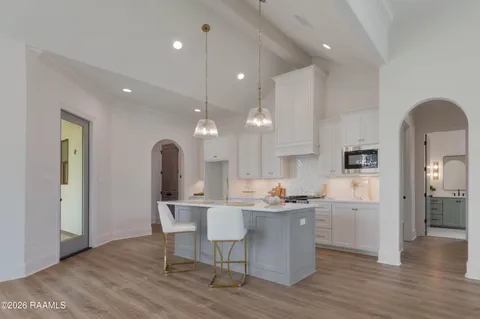 $377,600 | 112 Tea Rose Drive, Broussard, LA 70518