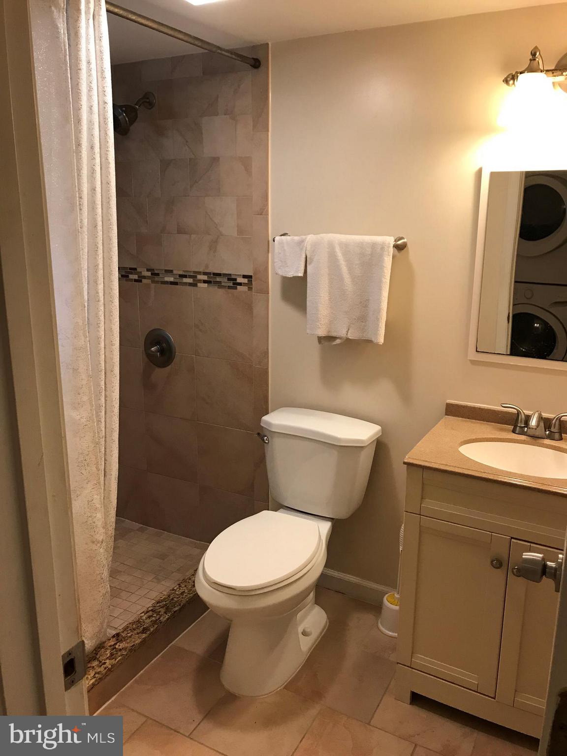 5143 Sheriff Road Northeast Washington, DC 20019 - Photo 29 of 33 Bathroom 2