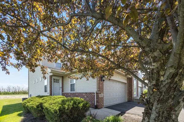 $277,500 | 30097 Autumn Drive, Unit 116A, Beecher, IL 60401