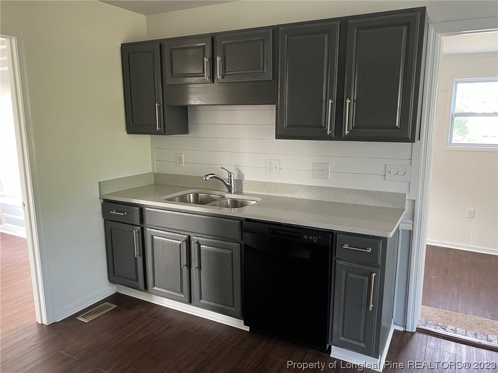 3601 Crampton Road Hope Mills, NC 28348 - Photo 4 of 7 Gallery Image 4