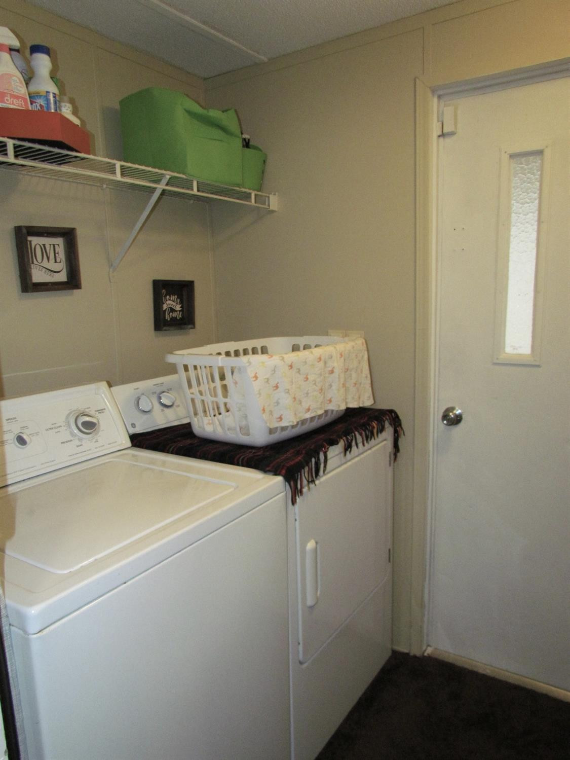 191 Roses Fork Road McKee, KY 40447 - Photo 14 of 27 separate laundry room leading out to bac