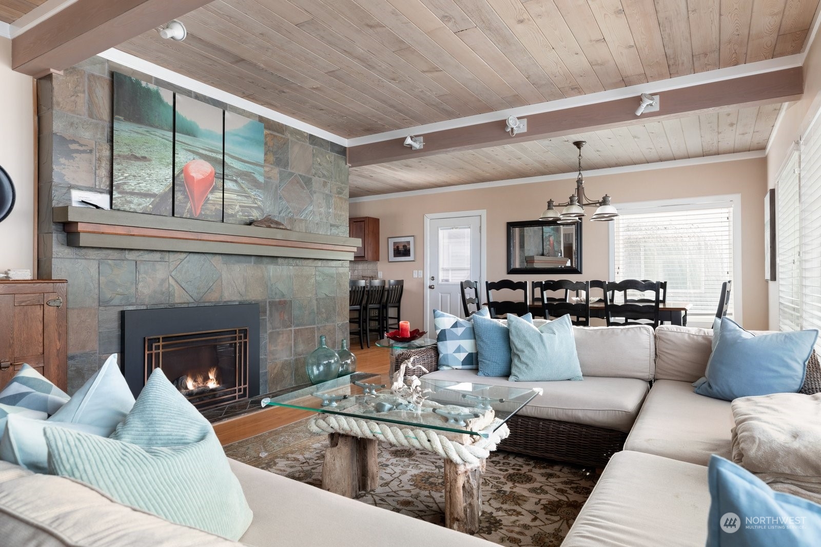 2593 West Beach Road Oak Harbor, WA 98277 - Photo 14 of 40 Gallery Image 14