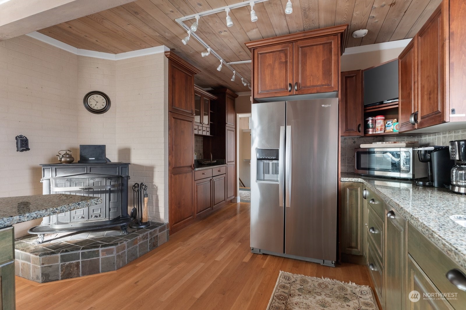 2593 West Beach Road Oak Harbor, WA 98277 - Photo 20 of 40 Gallery Image 20