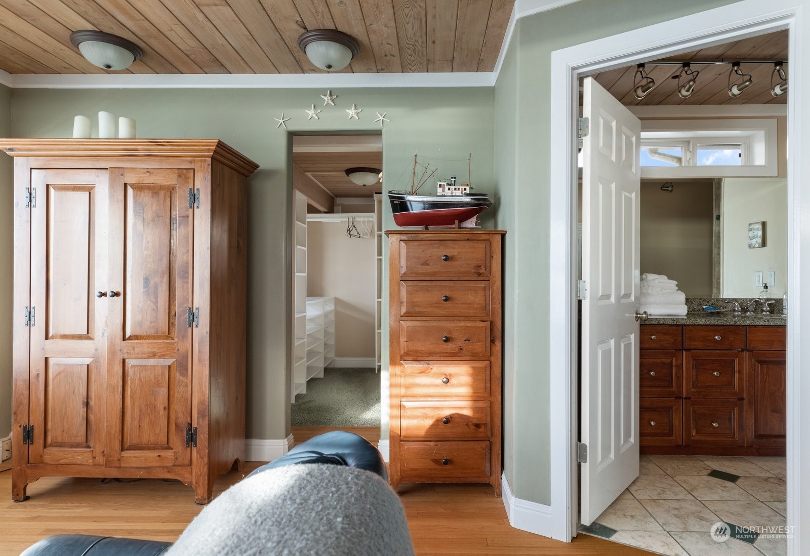 2593 West Beach Road Oak Harbor, WA 98277 - Photo 27 of 40 Gallery Image 27