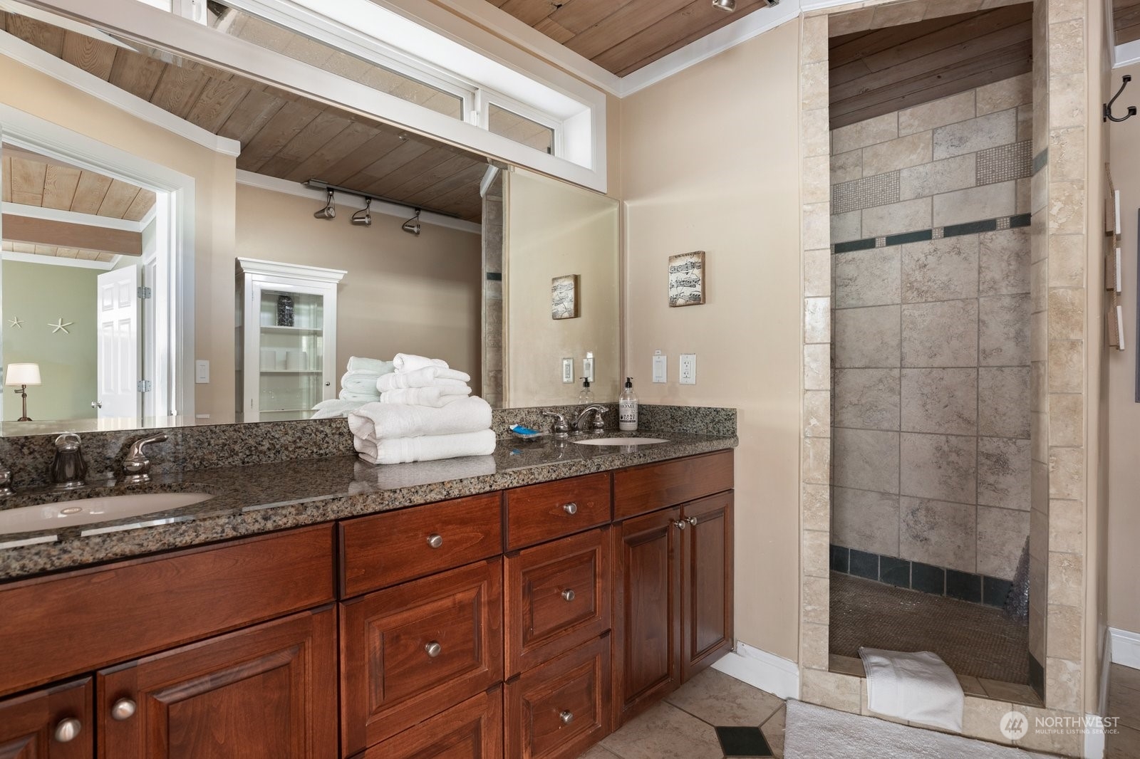 2593 West Beach Road Oak Harbor, WA 98277 - Photo 29 of 40 Gallery Image 29