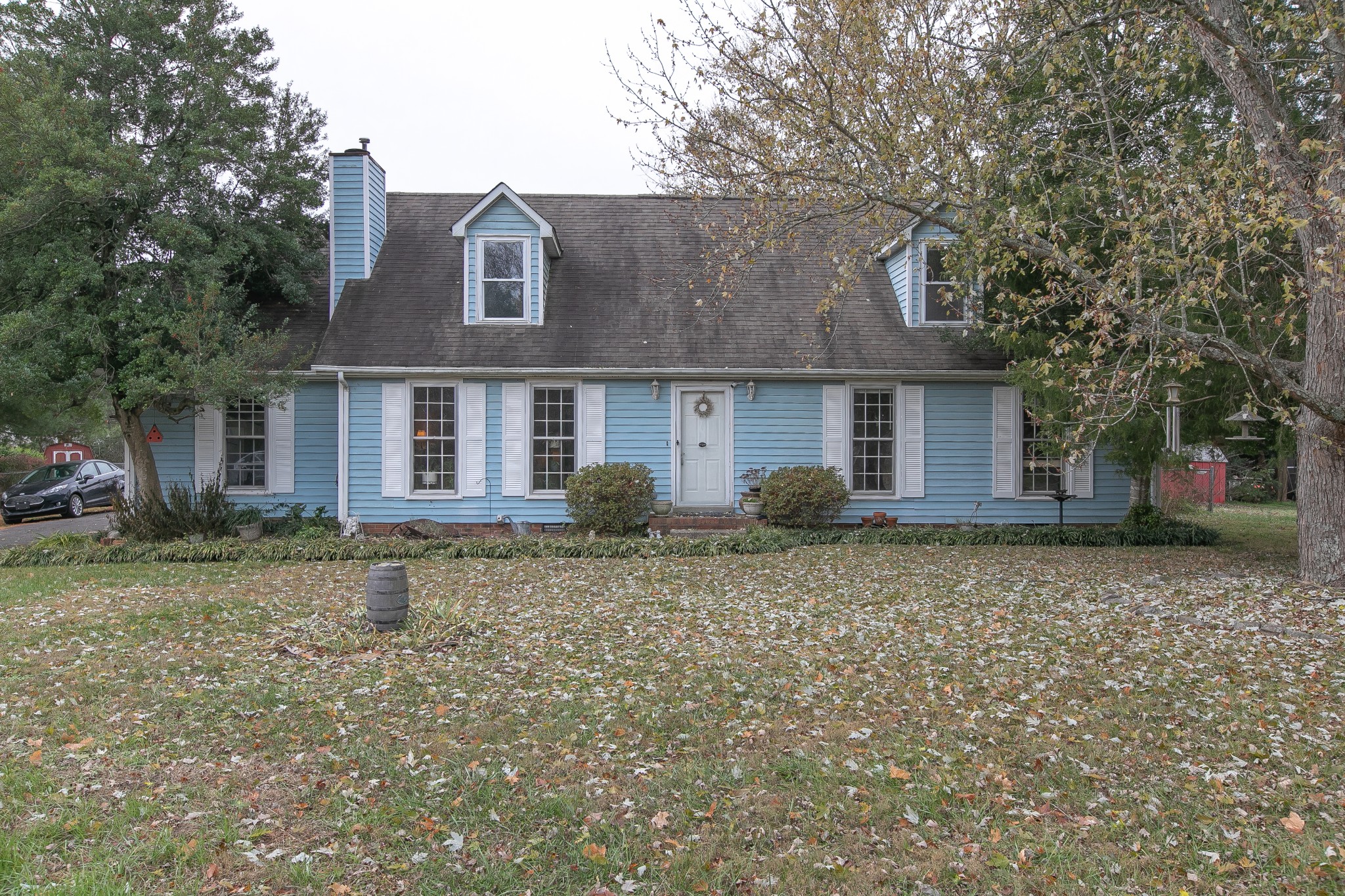3385 Ridgefield Drive Murfreesboro, TN 37129 - Photo 1 of 25 a front view of a house with a garden