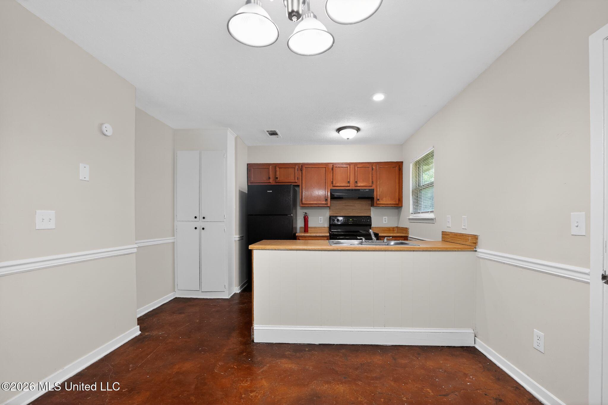 1418 Cooks Avenue Jackson, MS 39212 - Photo 21 of 36 21_1418_Cooks_Ave_Jackson_MS_39212-Kitch
