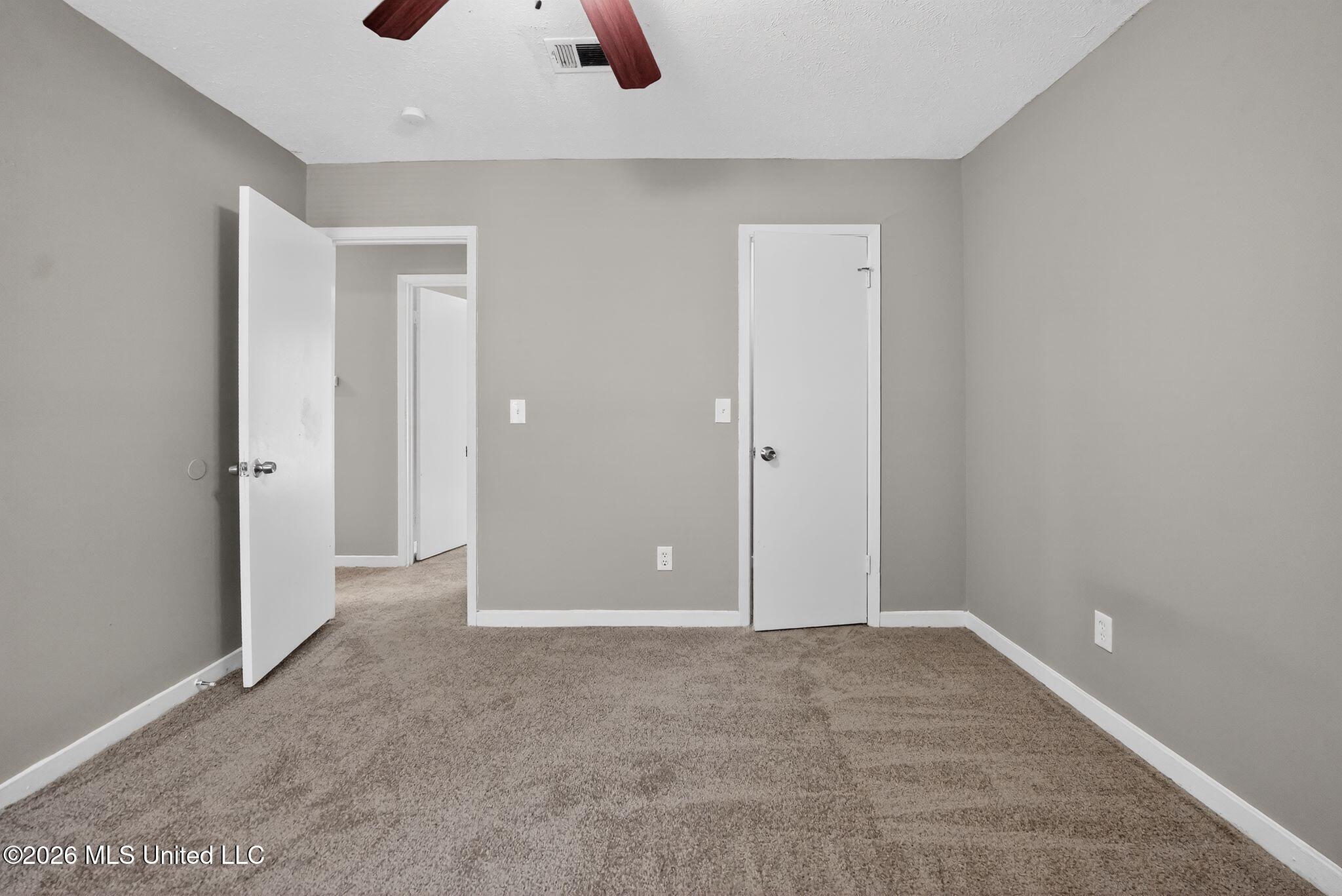 1418 Cooks Avenue Jackson, MS 39212 - Photo 31 of 36 31_1418_Cooks_Ave_Jackson_MS_39212-Bedro