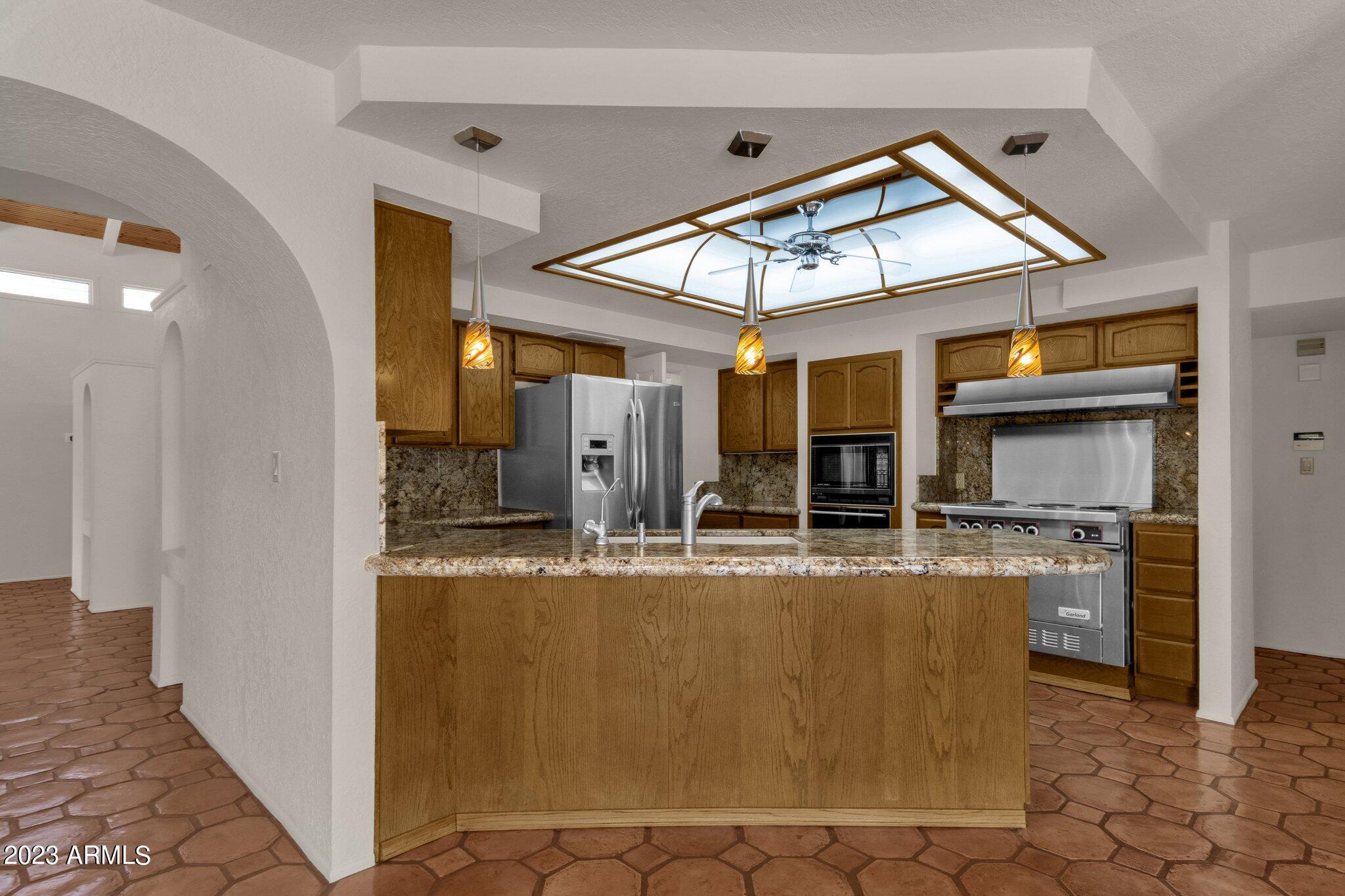 4554 East Pebble Ridge Road Paradise Valley, AZ 85253 - Photo 30 of 59 Kitchen