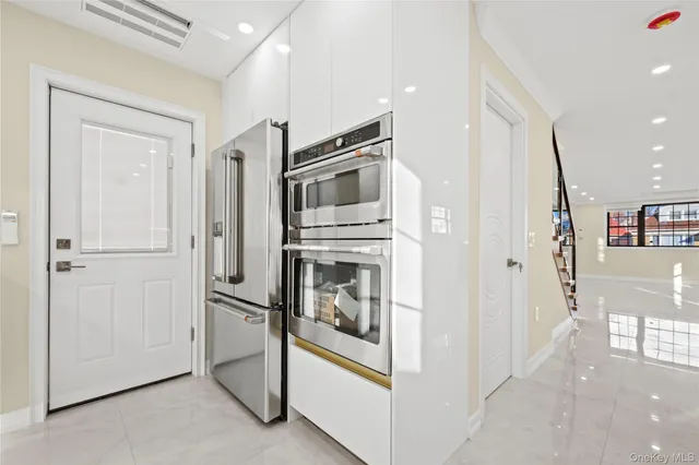 $2,399,995 | 76-62 174th Street | Hillcrest