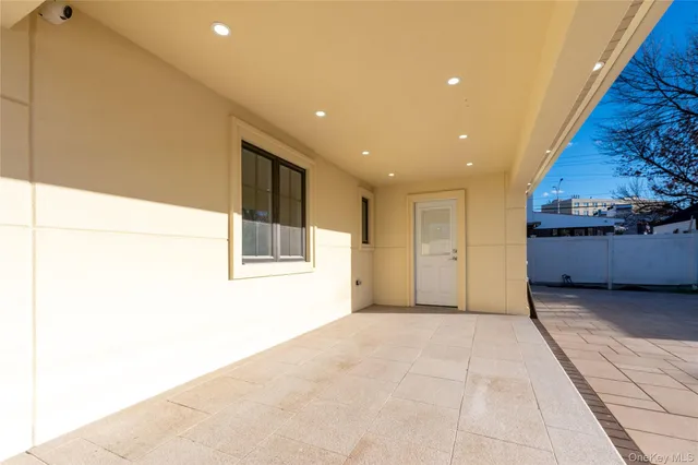 $2,399,995 | 76-62 174th Street | Hillcrest