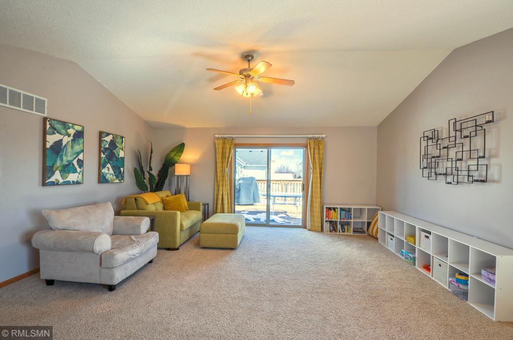 6046 Somersby Court Northwest Rochester, MN 55901 - Photo 11 of 38 Gallery Image 11