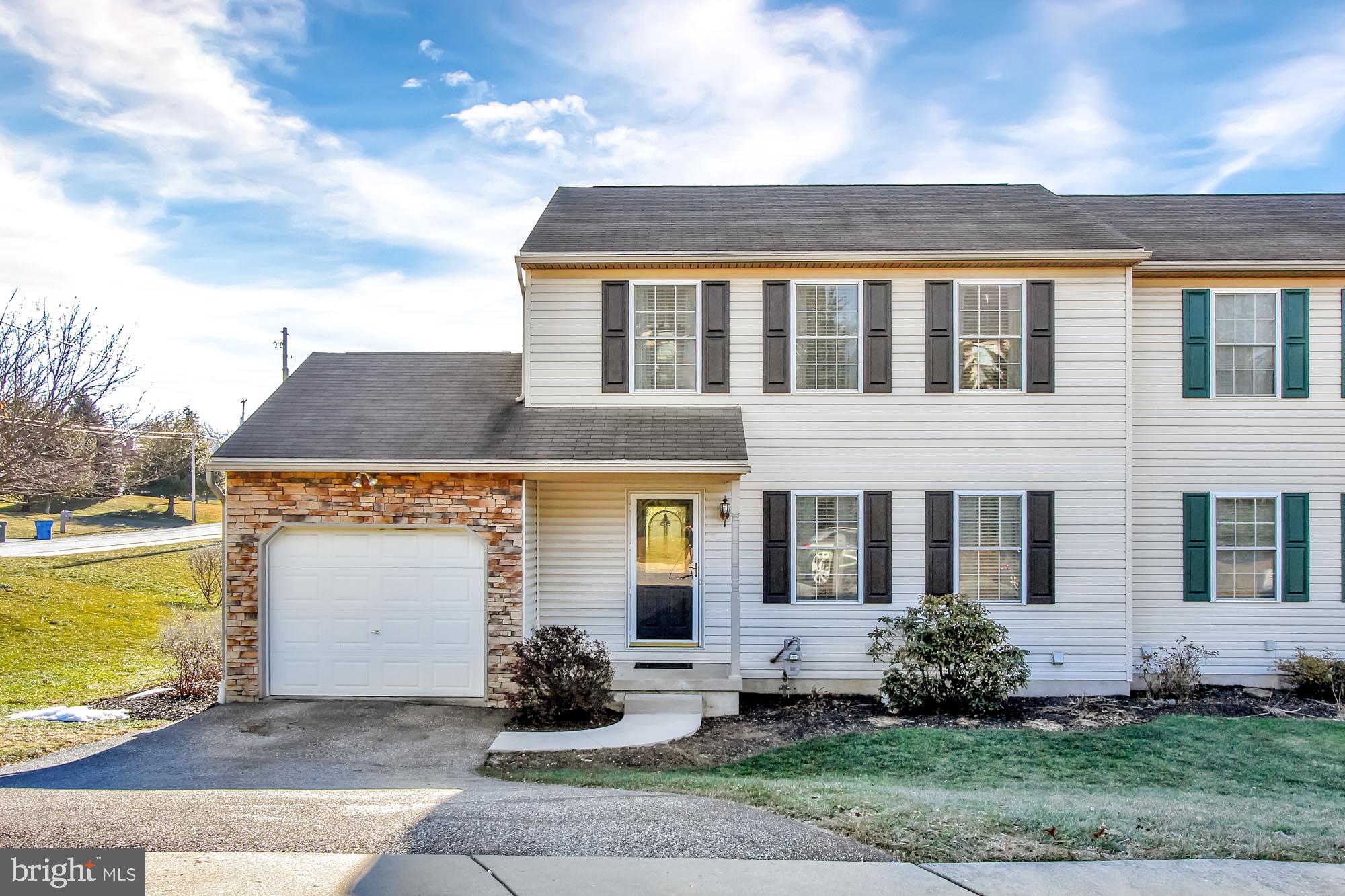 2300 Daisy Road York, PA 17402 - Photo 1 of 27 Gallery Image 1