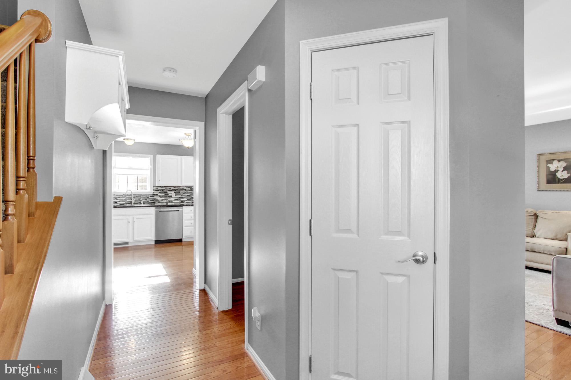 2300 Daisy Road York, PA 17402 - Photo 3 of 27 Gallery Image 3