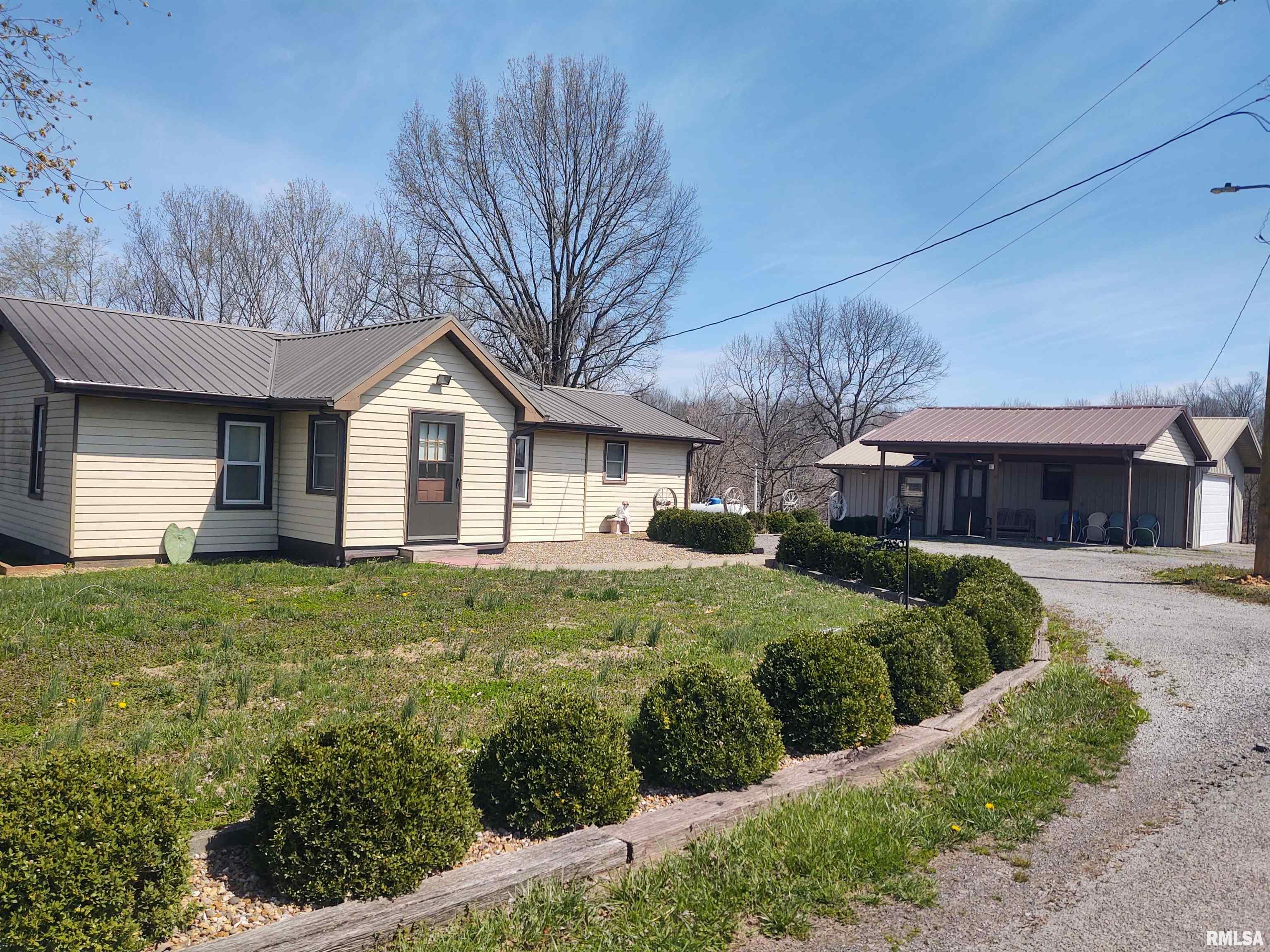 2315 Flatt Woods Road Simpson, IL 62985 - Photo 2 of 23