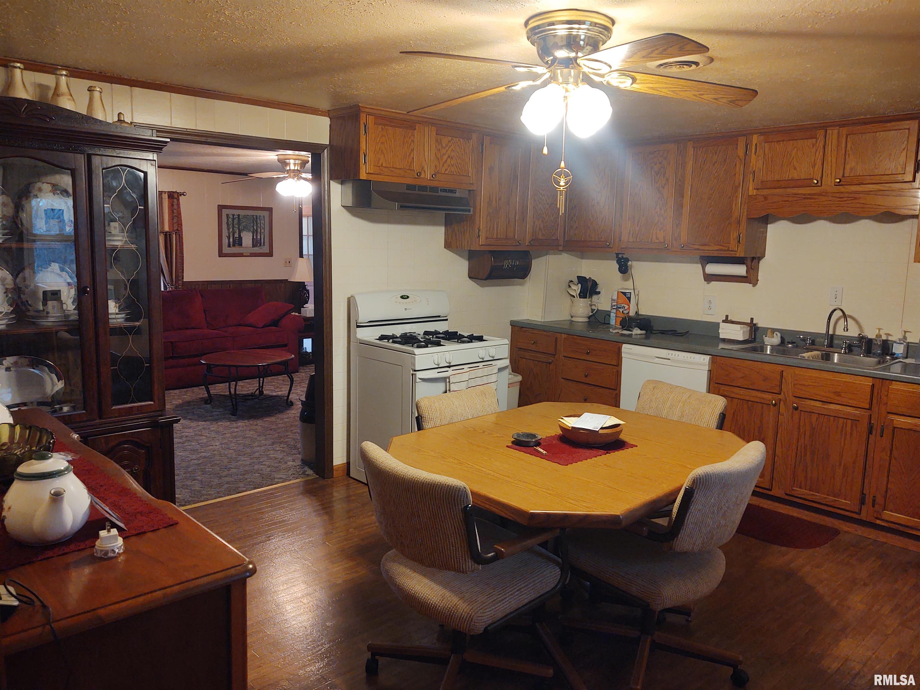 2315 Flatt Woods Road Simpson, IL 62985 - Photo 7 of 23