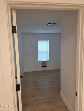 $1,700 | 31 Van Zandt Street, Albany, NY 12207