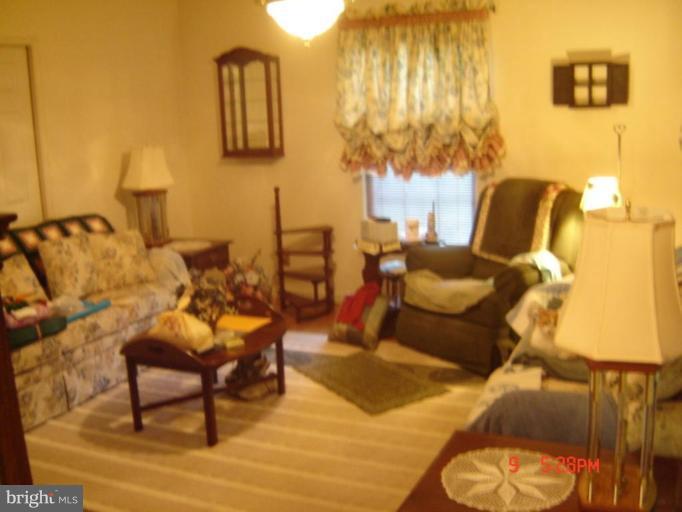 750 Barstow Road Prince Frederick, MD 20678 - Photo 10 of 25 Good size Living room