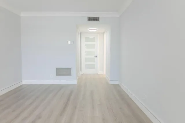 $119,900 | 2840 Cynthia Lane, Unit 204, Lake Worth Beach, FL 33461