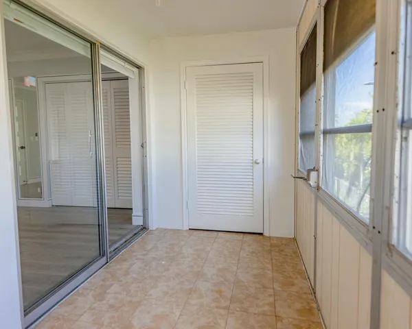 $119,900 | 2840 Cynthia Lane, Unit 204, Lake Worth Beach, FL 33461