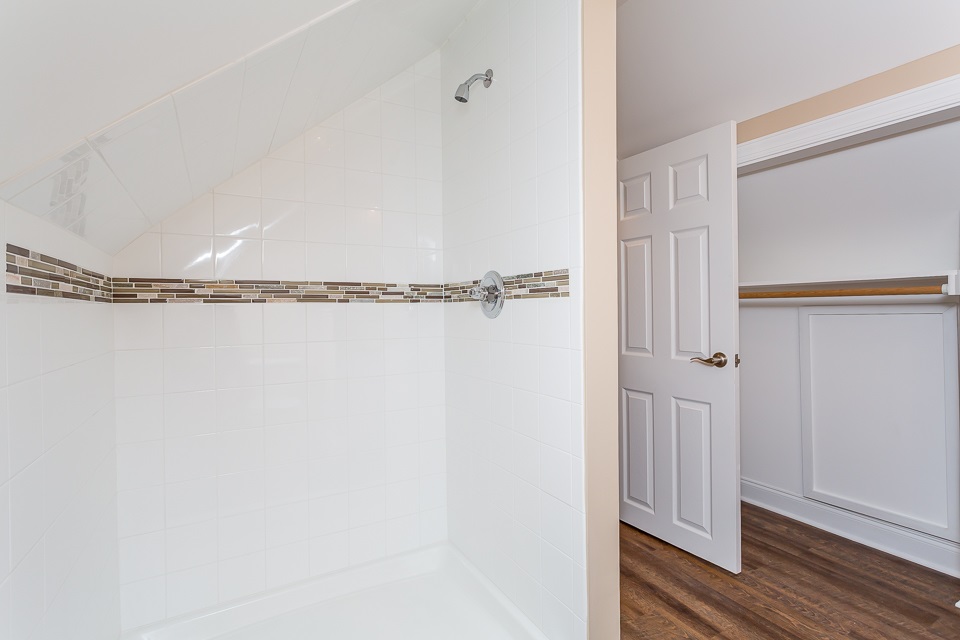 450 Whitmore Road Mount Solon, VA 22843 - Photo 24 of 43 a view of bathroom with shower