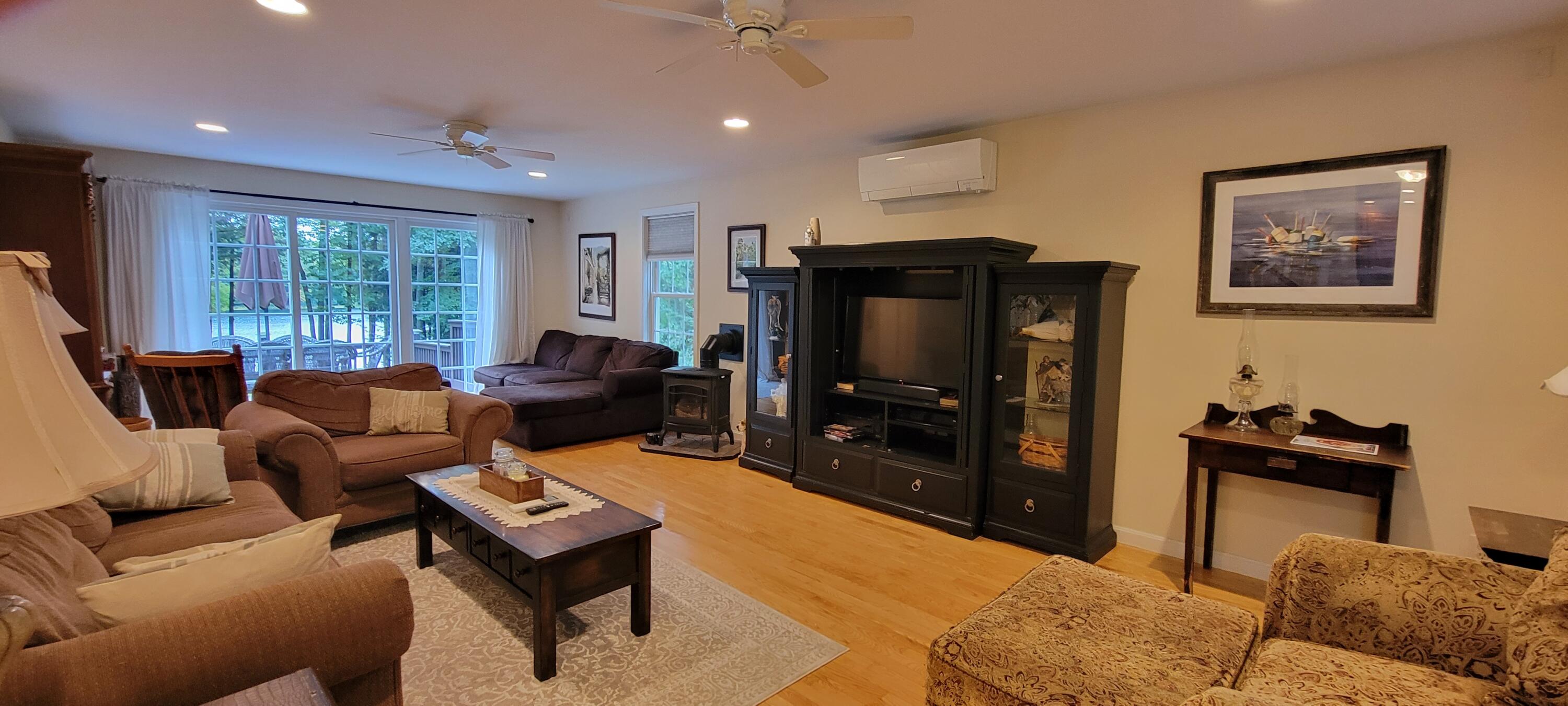 52 Twinleaf Lane Sidney, ME 04330 - Photo 19 of 25 11. Living Room