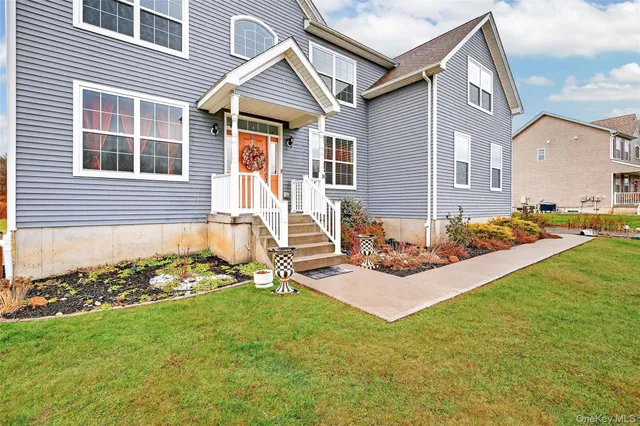 $725,000 | 38 Highgrove Drive, Washingtonville, NY 10992