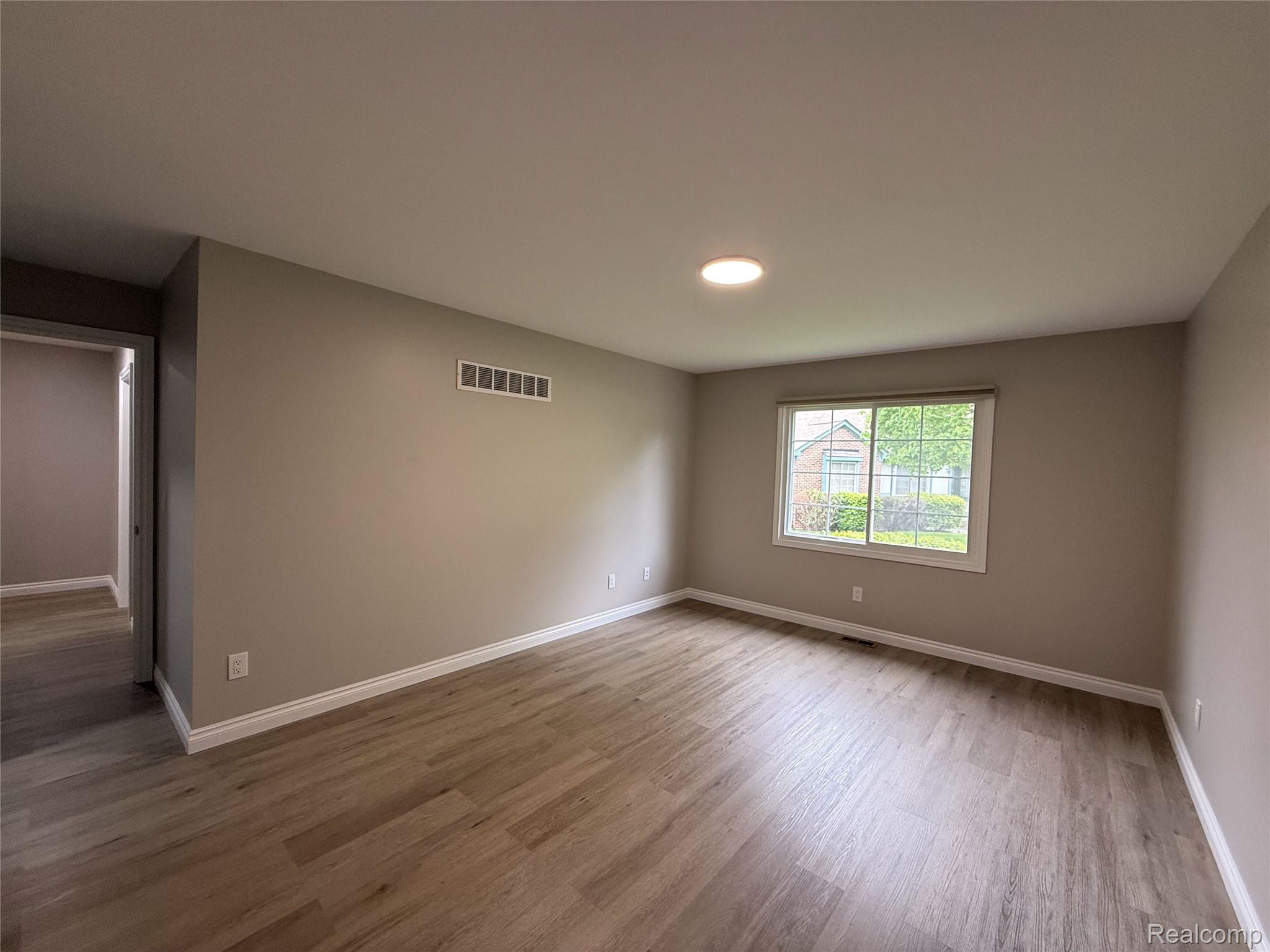 45480 Inverness Circle Macomb, MI 48044 - Photo 26 of 37 45480 Inverness_24.jpg