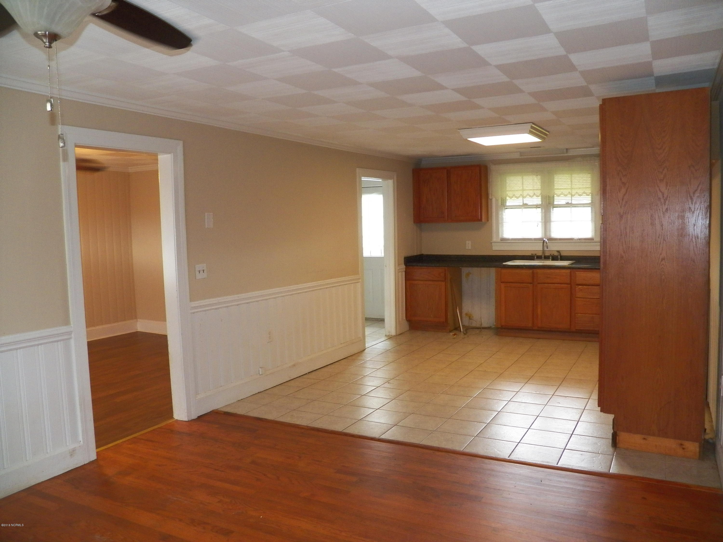 6115 Stantonsburg Road Farmville, NC 27828 - Photo 3 of 28 100_0308